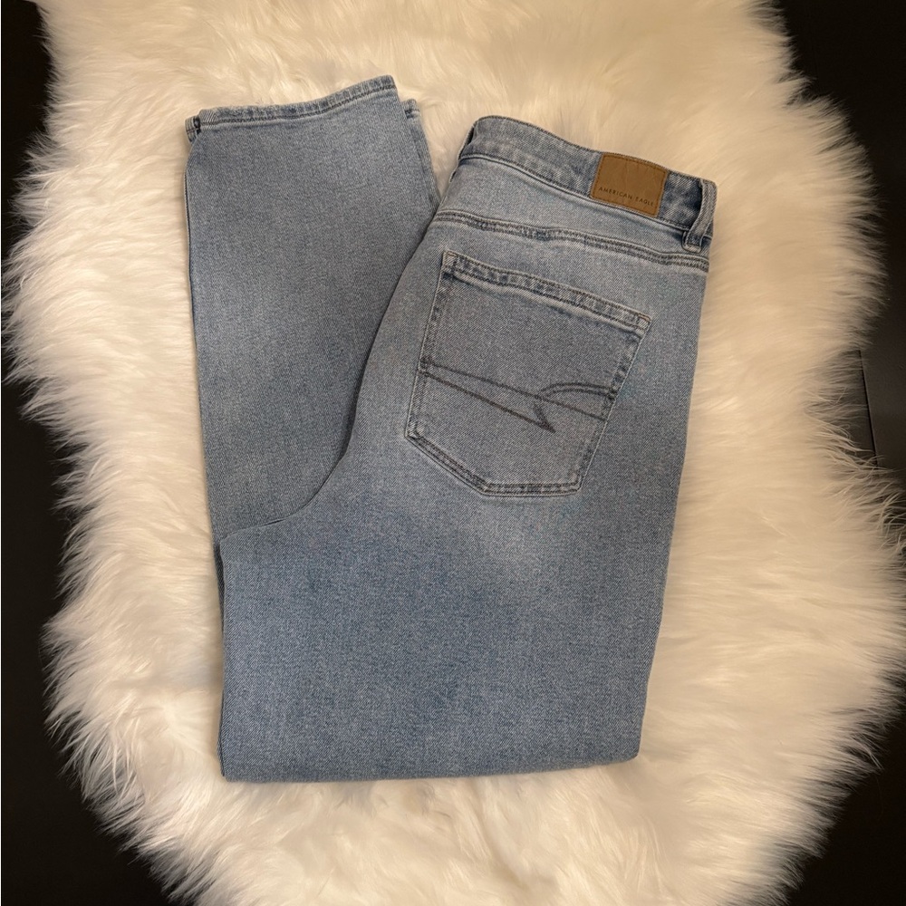 American Eagle Outfitters Light Blue Mom Straight Jeans